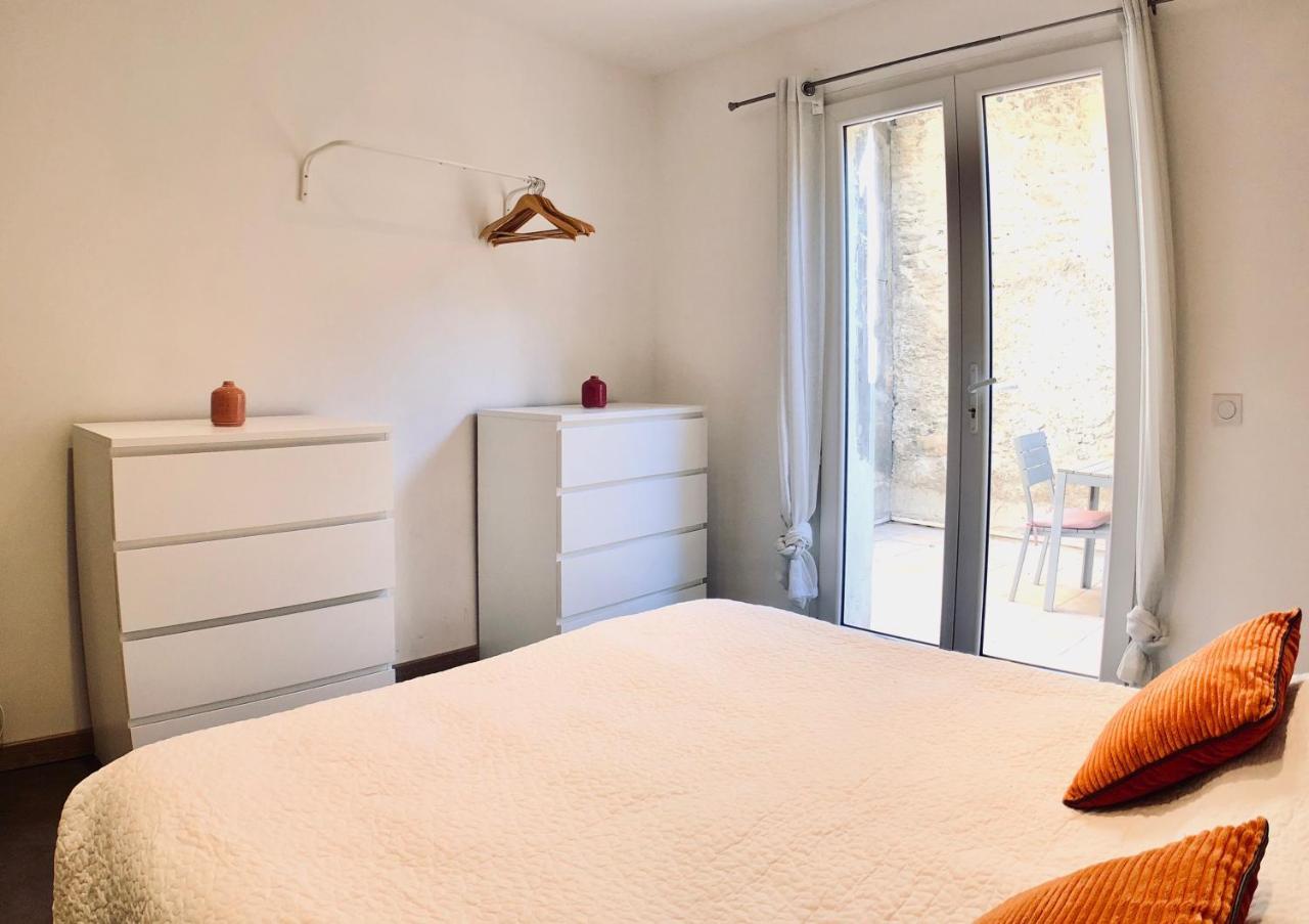 Appartements Entre Provence Et Camargue Tarascon Bagian luar foto